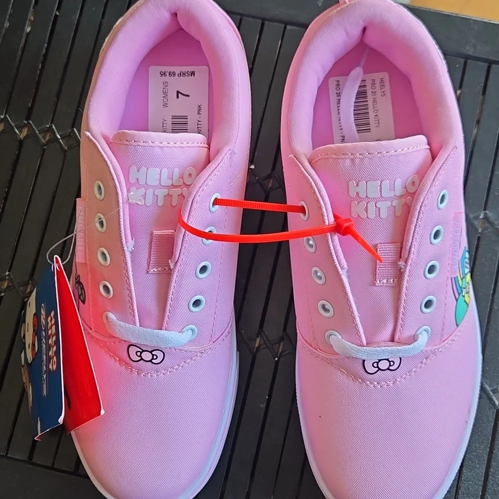 NWT Women's Pro 20 Hello Kitty Heelys in size 7 & in color Pink. - Picture 2 of 9